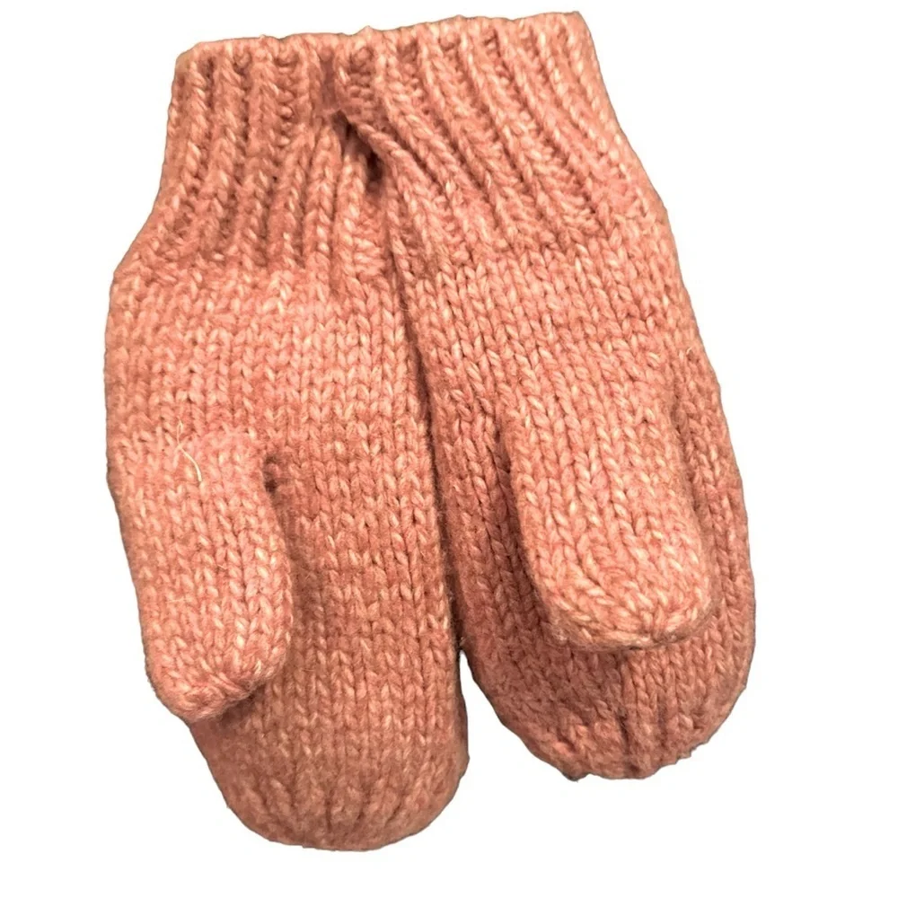 NWT- Gap kids cable knit fleece lined mittens